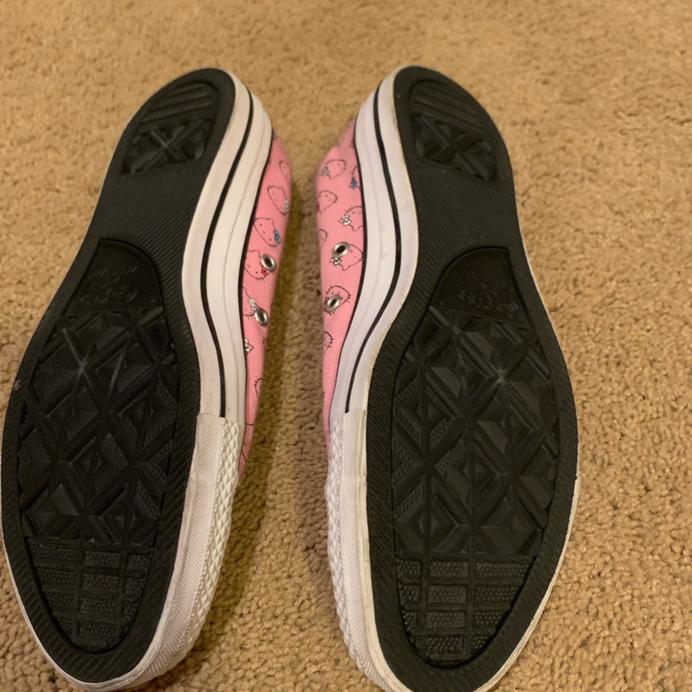 Hello Kitty converse